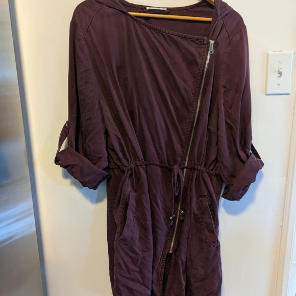 Asymmetrical zip oversized light jacket - Picture 1 of 8